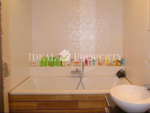 For rent elegant 2-bedroom apartment at Nitaures str.